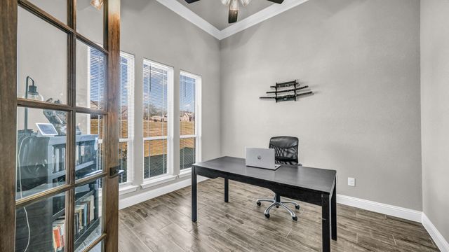 1055 Meadow Wood Terrace, Azle, TX 76020