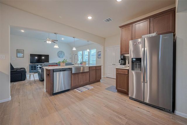 5802 Ashland Lane, Pasadena, TX 77505