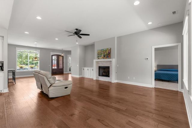 4069 E Eastpoint Drive, Fayetteville, AR 72701