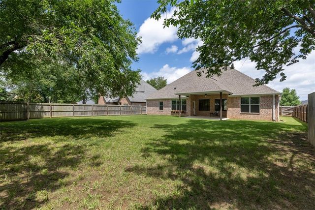 4069 E Eastpoint Drive, Fayetteville, AR 72701