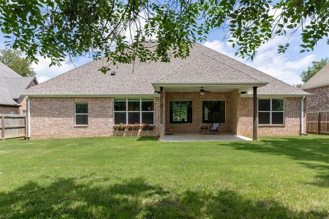 4069 E Eastpoint Drive, Fayetteville, AR 72701