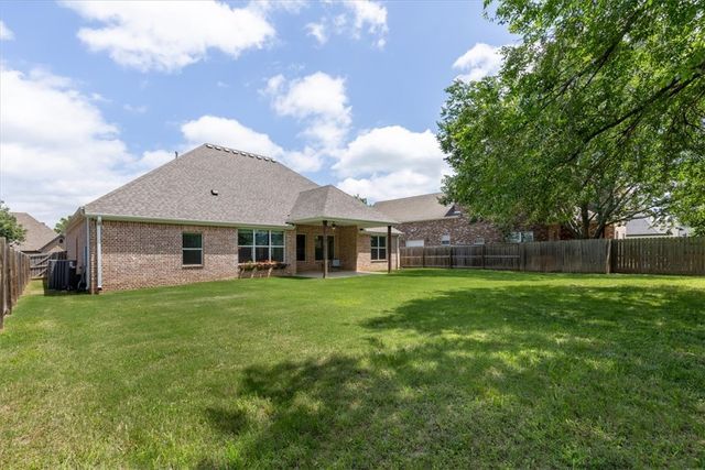 4069 E Eastpoint Drive, Fayetteville, AR 72701