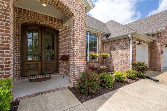 4069 E Eastpoint Drive, Fayetteville, AR 72701