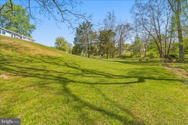 4389 MOLETON DR, Mount Airy, MD 21771