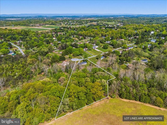 4389 MOLETON DR, Mount Airy, MD 21771