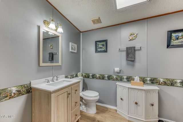 213 Jarrell Drive, Bluff City, TN 37618