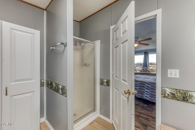 213 Jarrell Drive, Bluff City, TN 37618