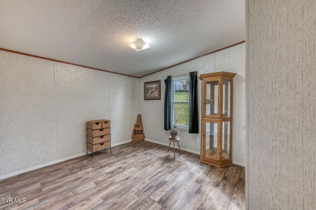 213 Jarrell Drive, Bluff City, TN 37618