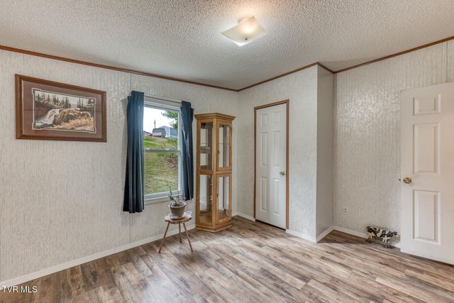 213 Jarrell Drive, Bluff City, TN 37618