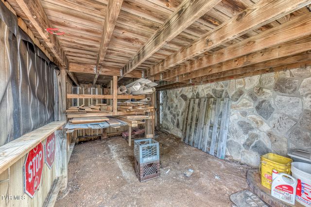 213 Jarrell Drive, Bluff City, TN 37618