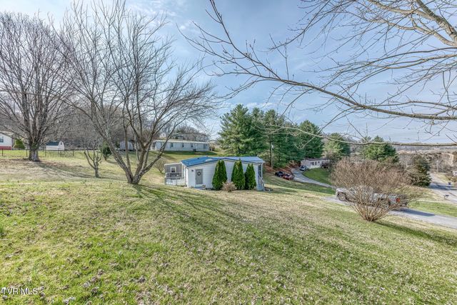 213 Jarrell Drive, Bluff City, TN 37618