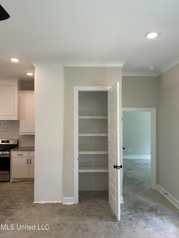 963 Riverside Lane, Pearl, MS 39208