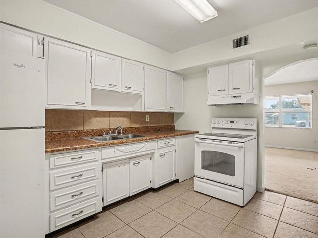 423 NANSEMOND AVENUE, Lakeland, FL 33801