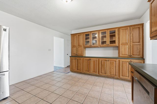 103 Abbott Drive, Fremont, IN 46737