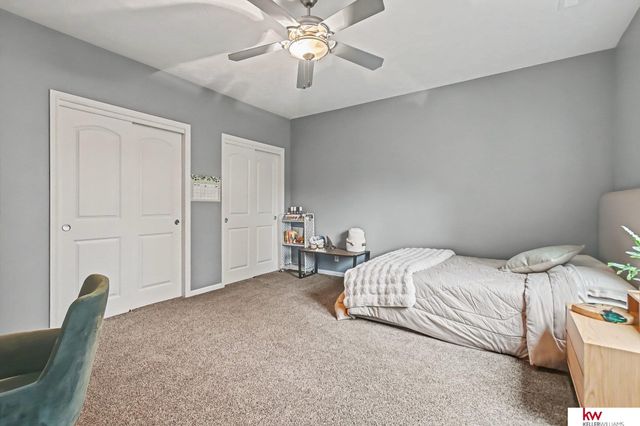 17219 Howard Plaza, Omaha, NE 68118