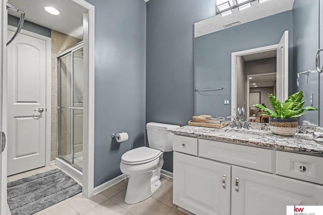 17219 Howard Plaza, Omaha, NE 68118