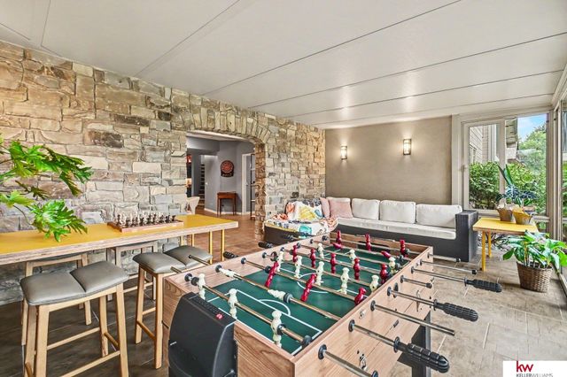 17219 Howard Plaza, Omaha, NE 68118
