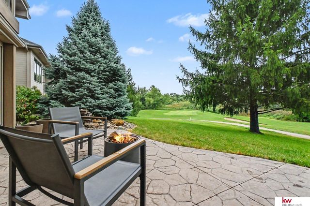 17219 Howard Plaza, Omaha, NE 68118