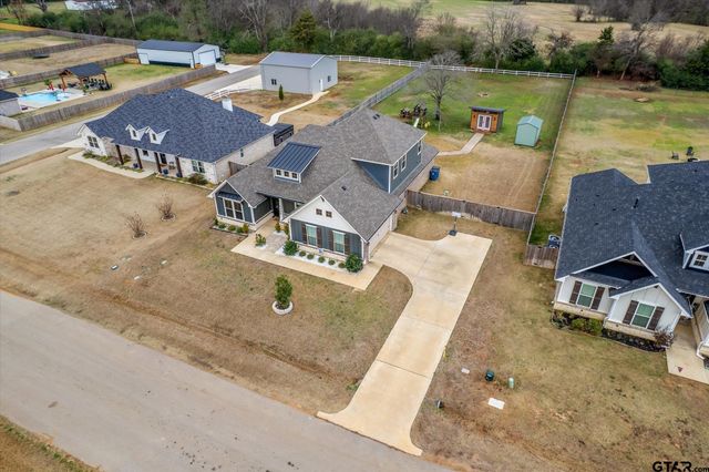 8030 Freestone Drive, Bullard, TX 75757