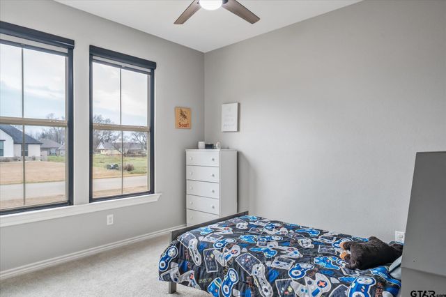 8030 Freestone Drive, Bullard, TX 75757