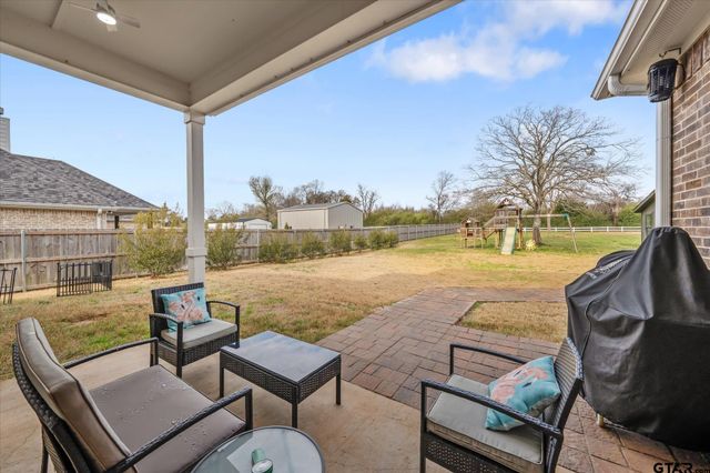 8030 Freestone Drive, Bullard, TX 75757