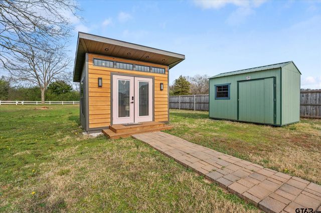 8030 Freestone Drive, Bullard, TX 75757