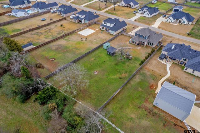 8030 Freestone Drive, Bullard, TX 75757