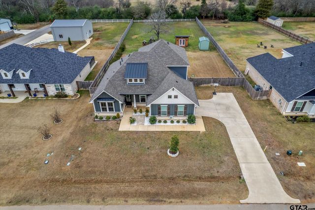 8030 Freestone Drive, Bullard, TX 75757