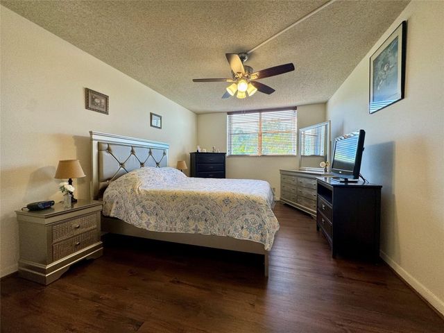 3070 Holiday Springs Boulevard 203, Margate, FL 33063