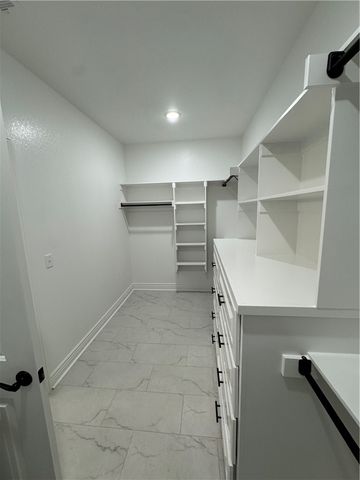 2105 N Dagan Street, Siloam Springs, AR 72761