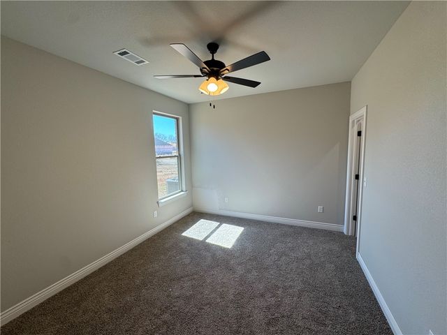 2105 N Dagan Street, Siloam Springs, AR 72761