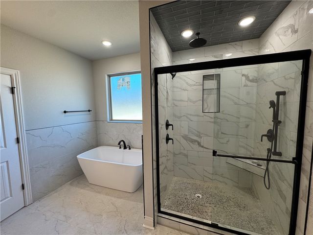 2105 N Dagan Street, Siloam Springs, AR 72761