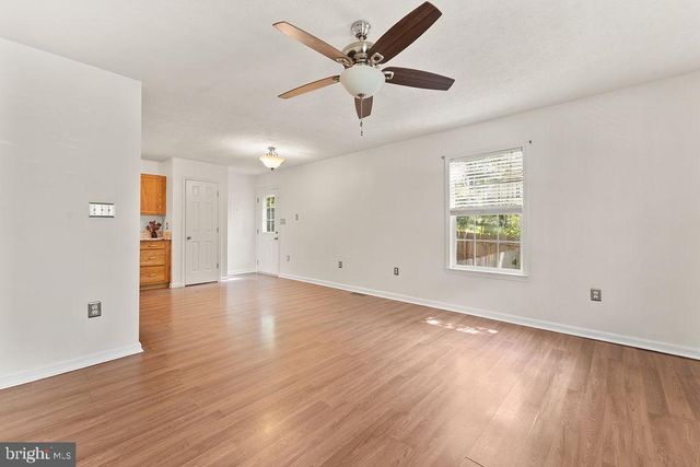 750 CANTERBURY DR, Ruther Glen, VA 22546