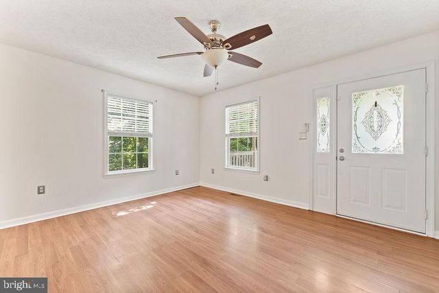 750 CANTERBURY DR, Ruther Glen, VA 22546