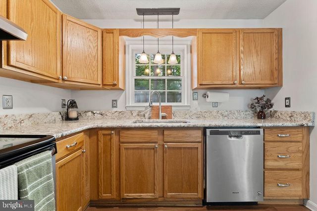 750 CANTERBURY DR, Ruther Glen, VA 22546