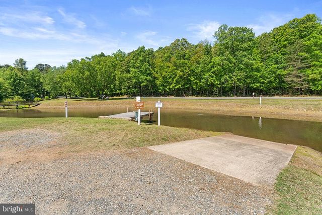 750 CANTERBURY DR, Ruther Glen, VA 22546