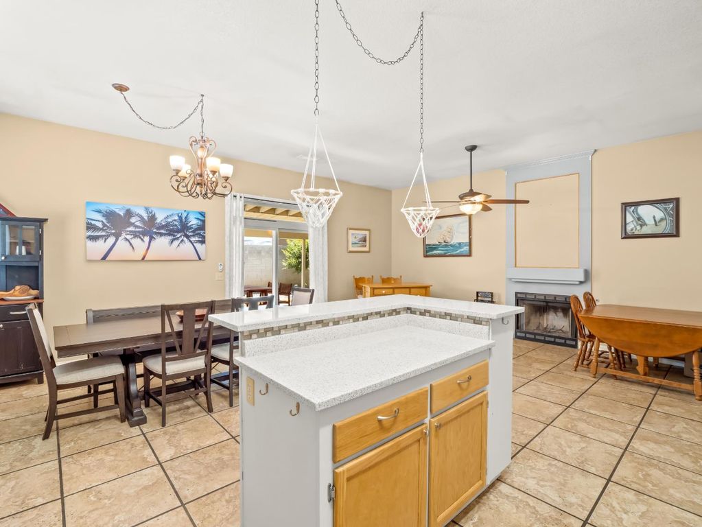 Image 10 of property listing at 1676 Riverglen Way, Coalinga, CA 93210