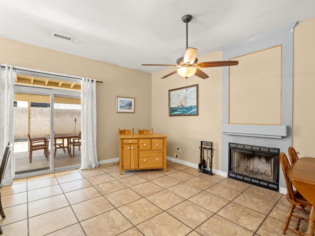 Image 13 of property listing at 1676 Riverglen Way, Coalinga, CA 93210