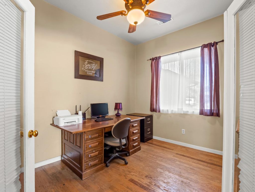 Image 14 of property listing at 1676 Riverglen Way, Coalinga, CA 93210