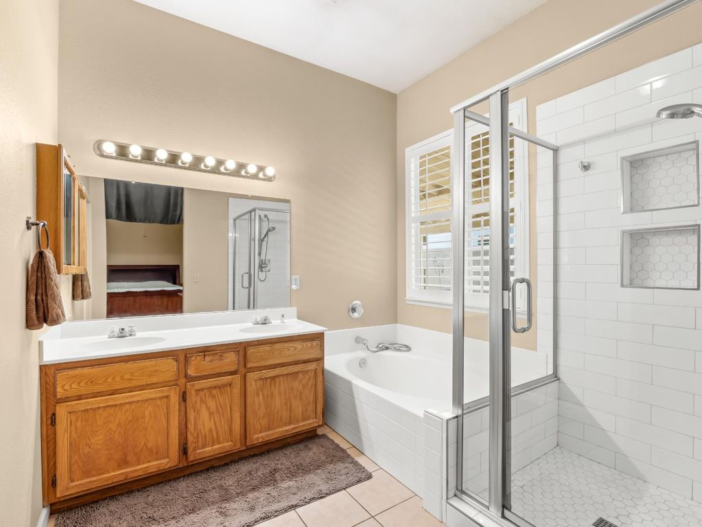 Image 20 of property listing at 1676 Riverglen Way, Coalinga, CA 93210