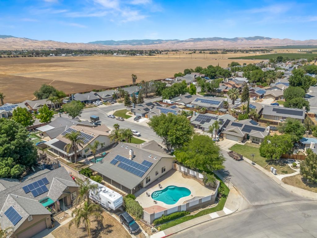 Image 32 of property listing at 1676 Riverglen Way, Coalinga, CA 93210