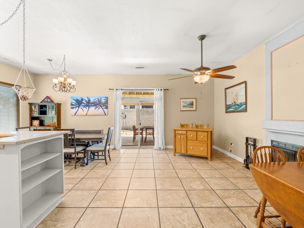 Image 6 of property listing at 1676 Riverglen Way, Coalinga, CA 93210