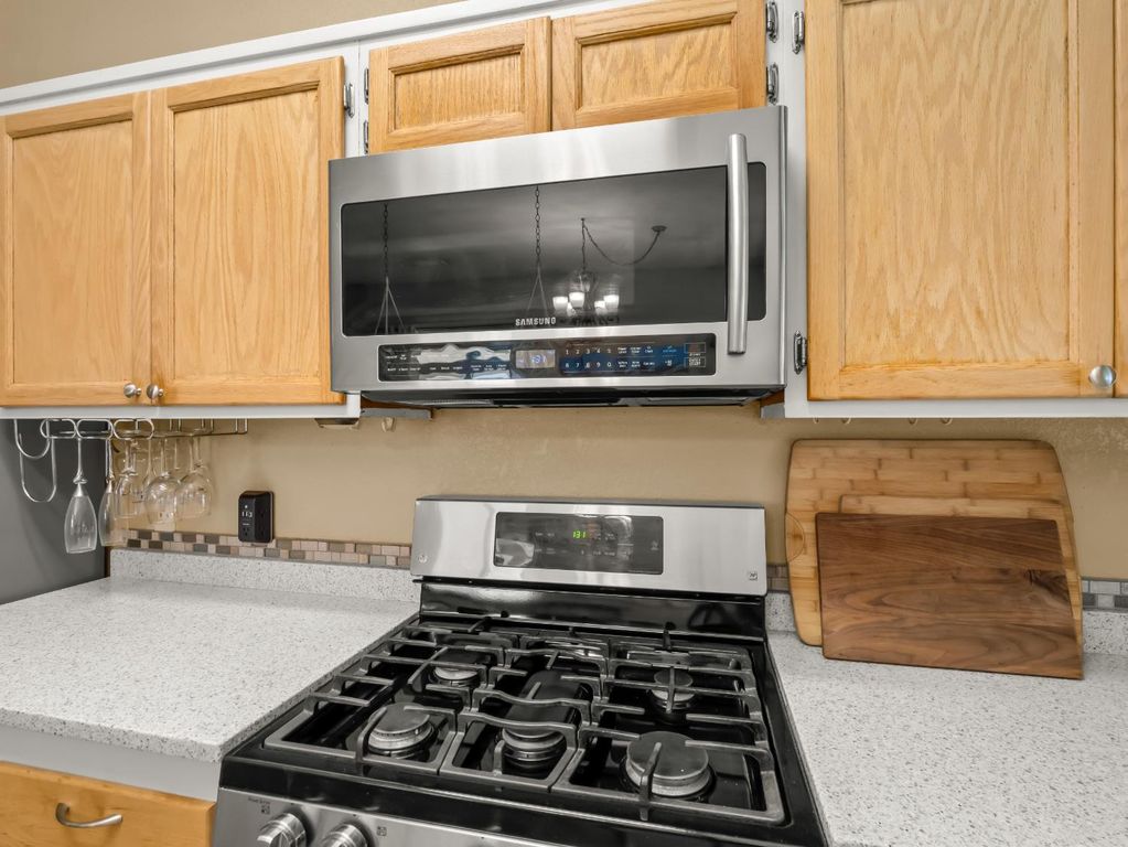 Image 8 of property listing at 1676 Riverglen Way, Coalinga, CA 93210