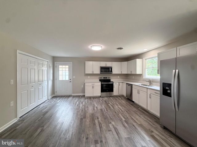 4609 NEENAH RD, Montross, VA 22520