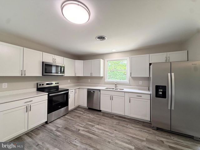 4609 NEENAH RD, Montross, VA 22520