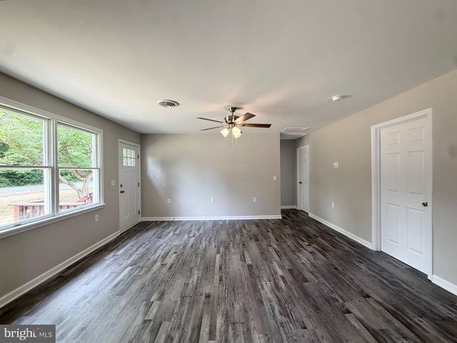 4609 NEENAH RD, Montross, VA 22520