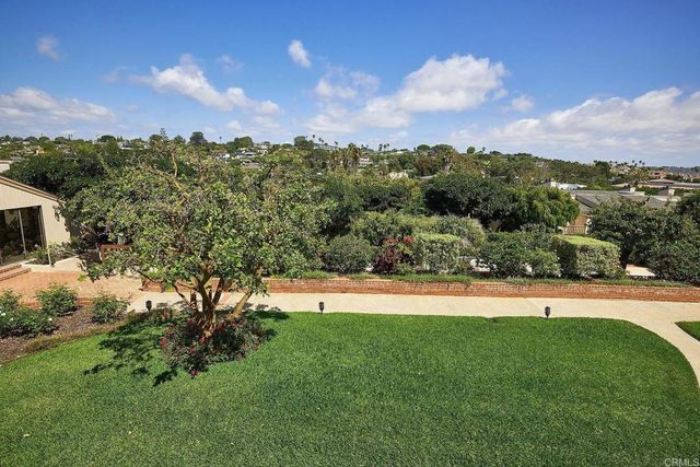 561 S Sierra Avenue 34, Solana Beach, CA 92075