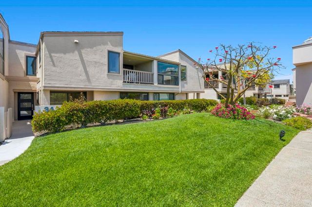 561 S Sierra Avenue 34, Solana Beach, CA 92075