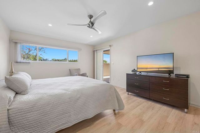 561 S Sierra Avenue 34, Solana Beach, CA 92075