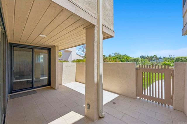 561 S Sierra Avenue 34, Solana Beach, CA 92075